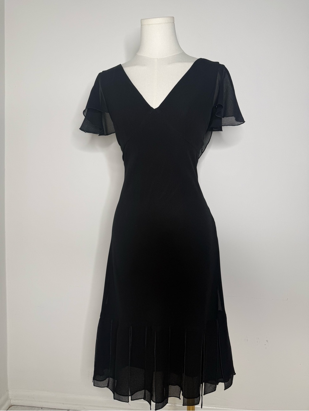 Chic Black V-Neck Flutter Midi Dress